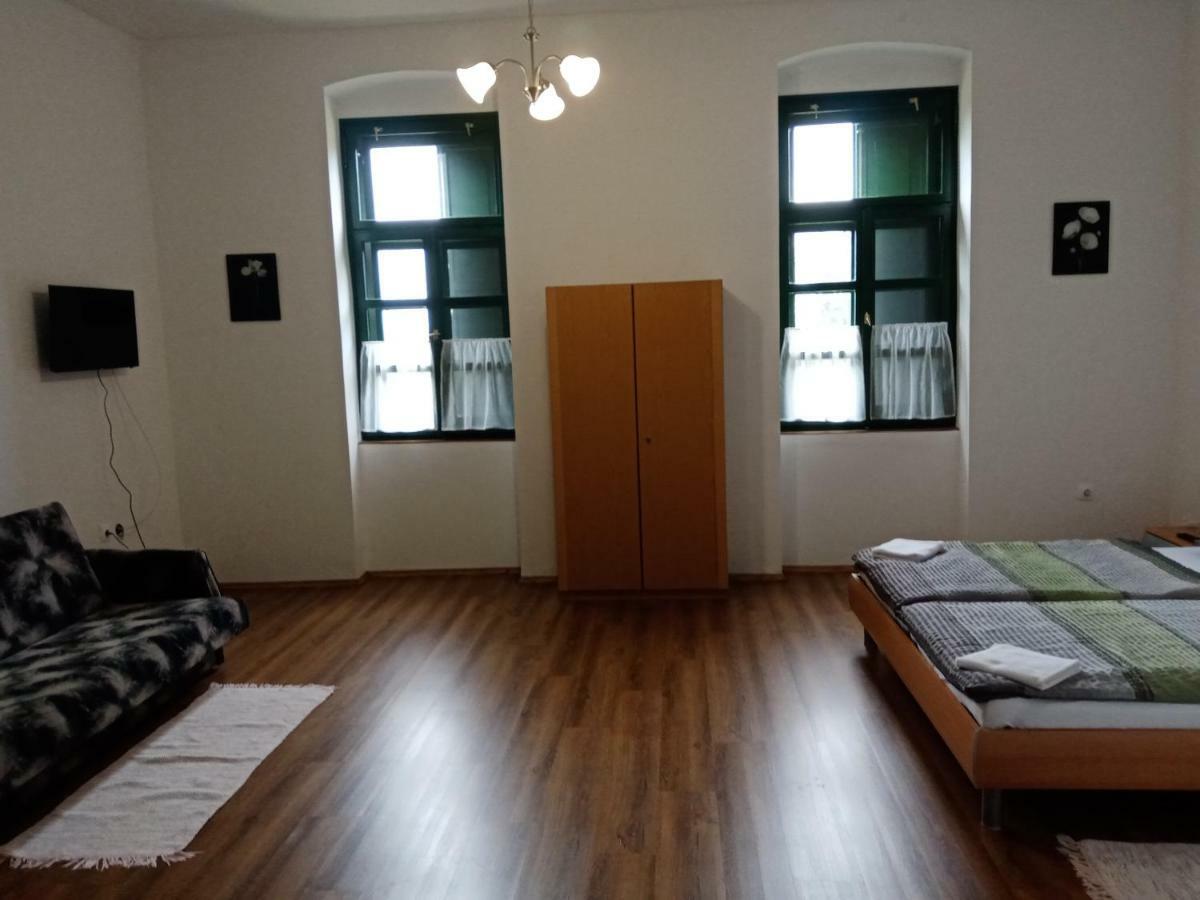 Vendektanya Vendeghaz 호텔 터폴차 외부 사진